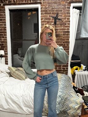 Cropped Sage Green Balloon Sleeve Sweater - Women